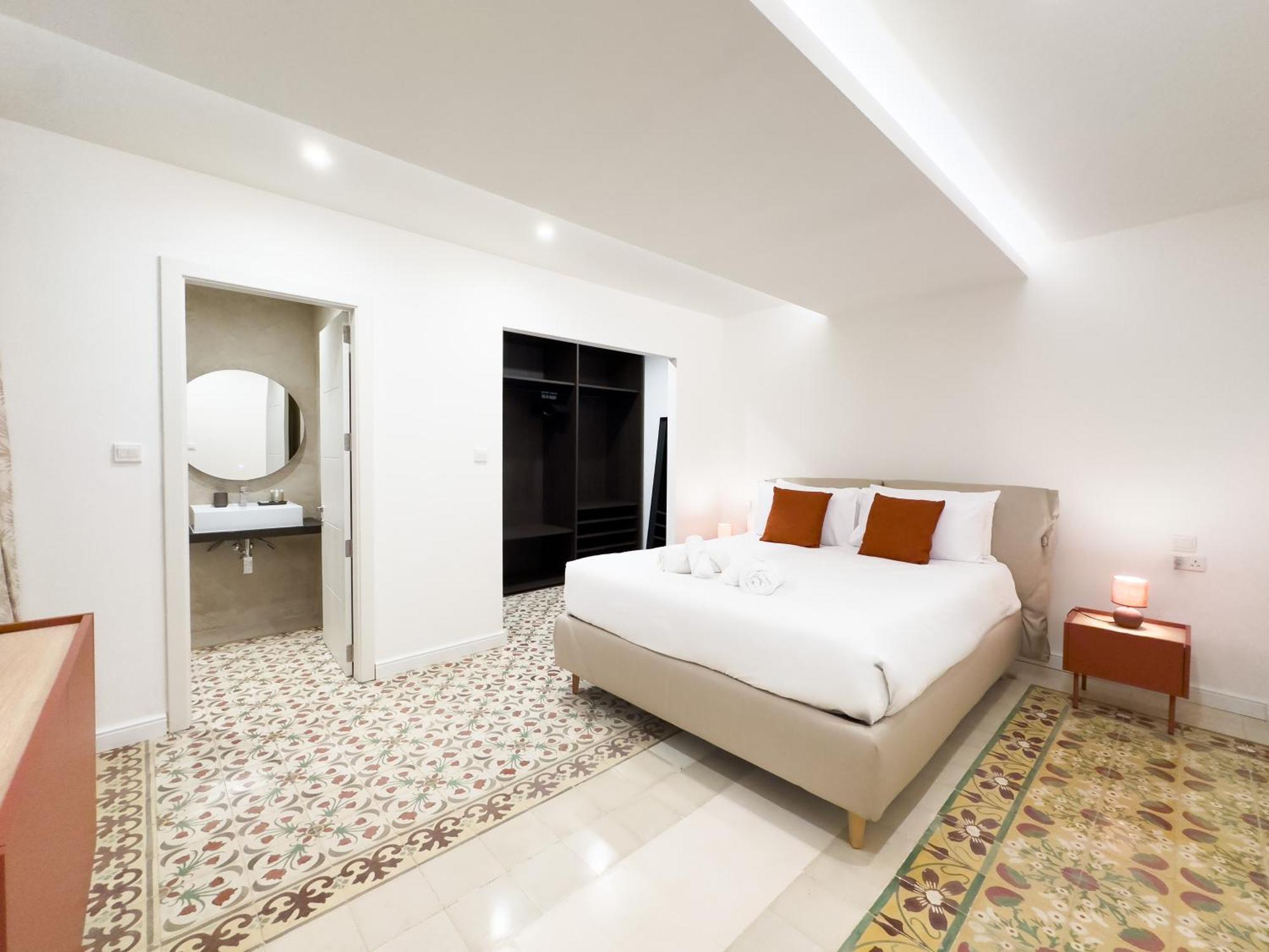 Florette Suite Designer Finish With Stunning Lounge Terrace By Arcobnb Флоріана Екстер'єр фото