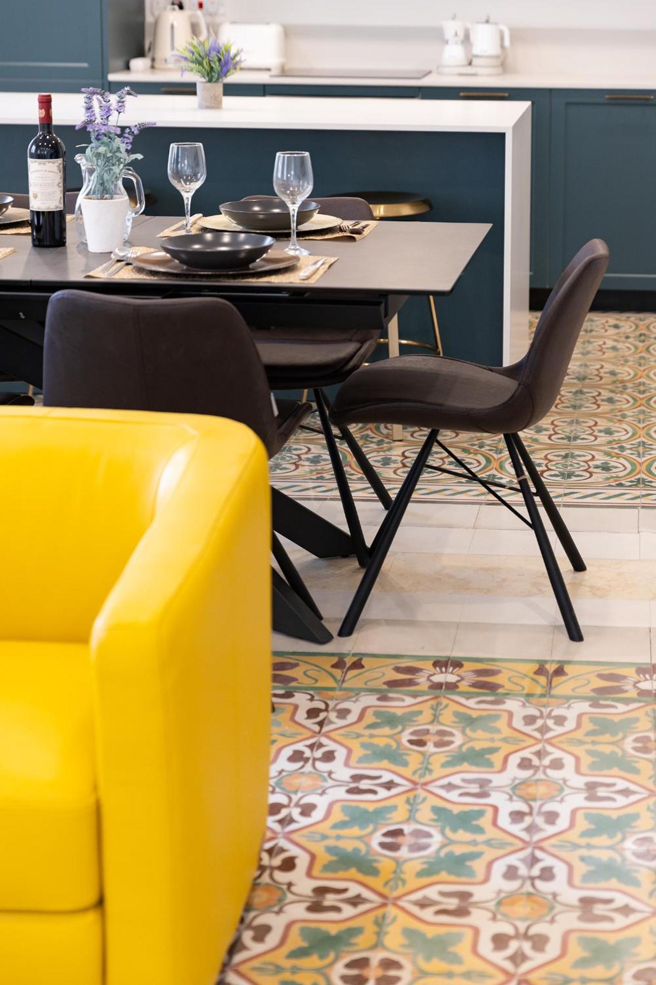 Florette Suite Designer Finish With Stunning Lounge Terrace By Arcobnb Флоріана Екстер'єр фото