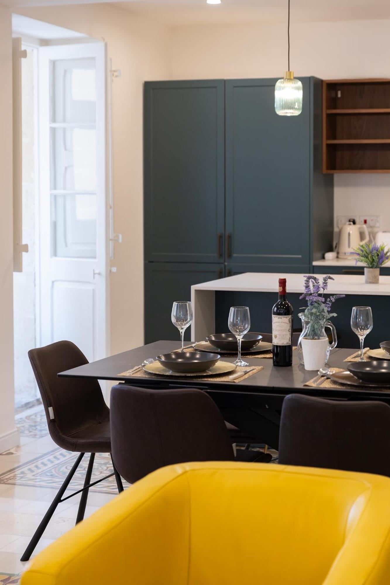 Florette Suite Designer Finish With Stunning Lounge Terrace By Arcobnb Флоріана Екстер'єр фото