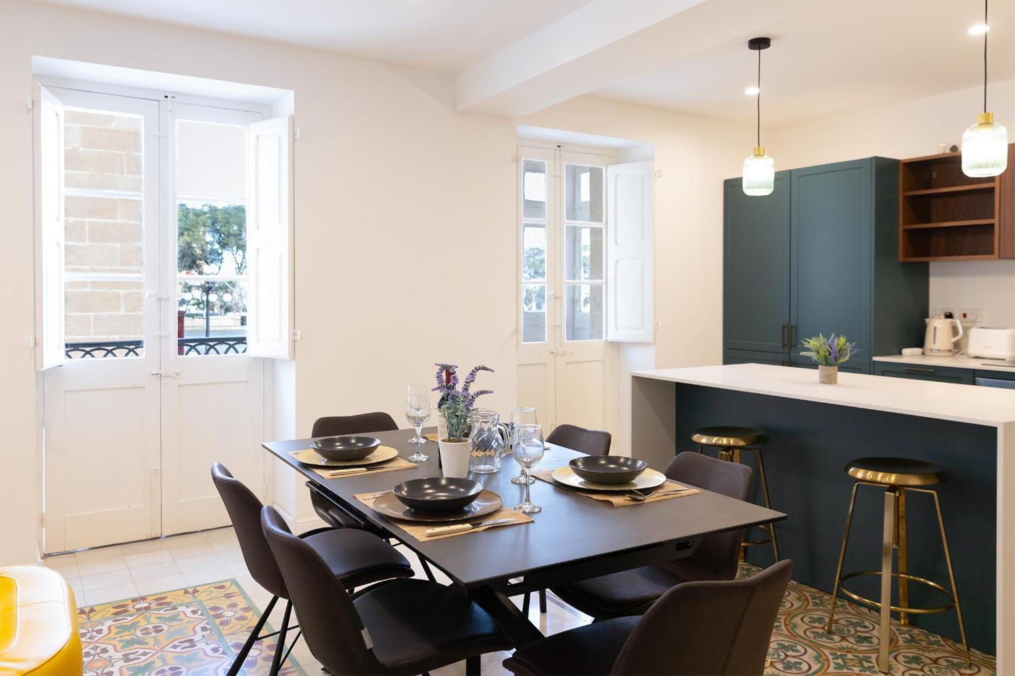 Florette Suite Designer Finish With Stunning Lounge Terrace By Arcobnb Флоріана Екстер'єр фото