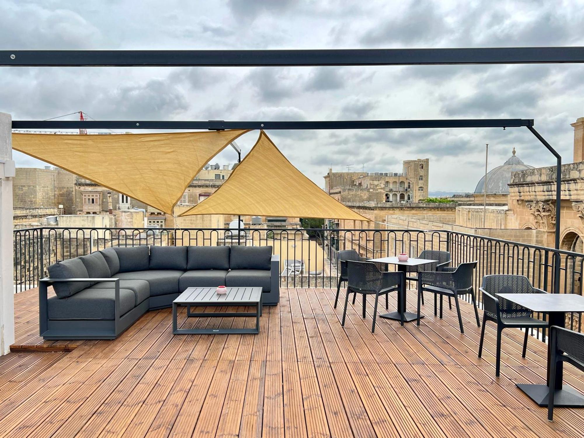 Florette Suite Designer Finish With Stunning Lounge Terrace By Arcobnb Флоріана Екстер'єр фото