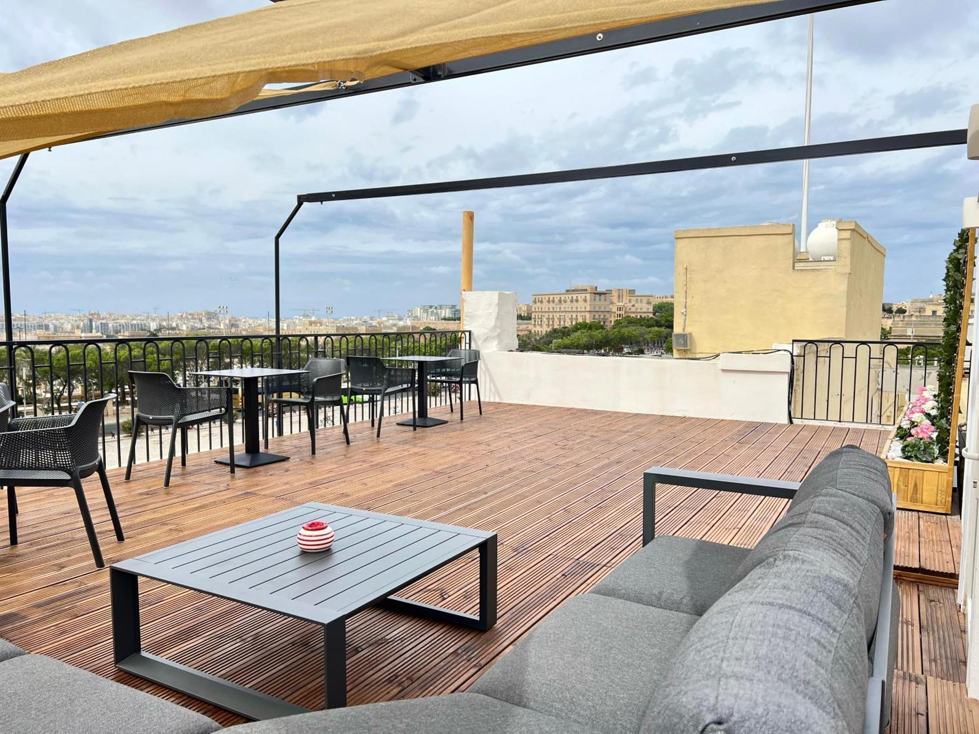 Florette Suite Designer Finish With Stunning Lounge Terrace By Arcobnb Флоріана Екстер'єр фото